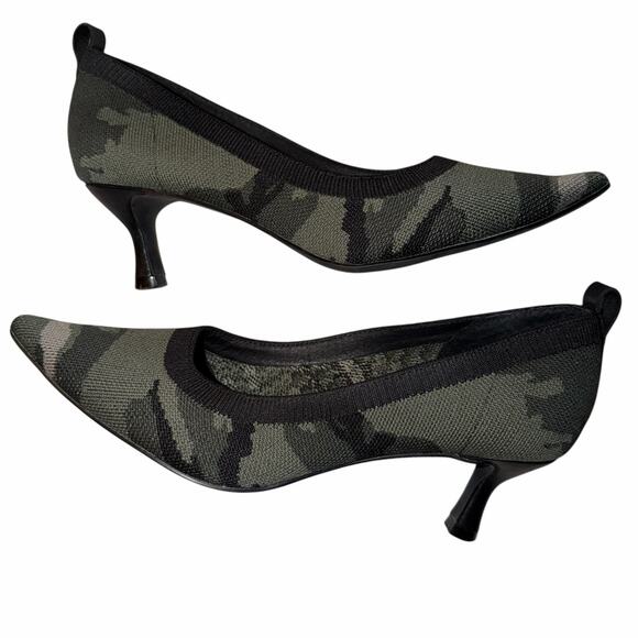 Sanctuary Camo Knit Kitten Heel Pumps Size 8M - Picture 5 of 10